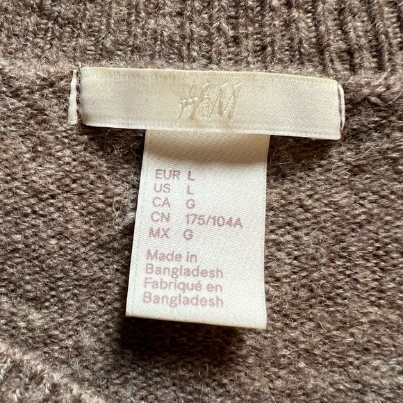 H&M Fall Sweater - Picture 3 of 4